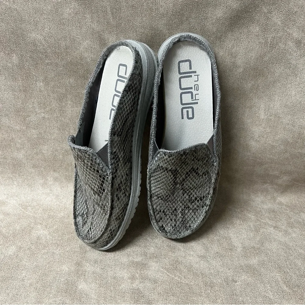 Hey Dude Women’s Size 5 Lexi Grey Snakeskin Slip On Loafer